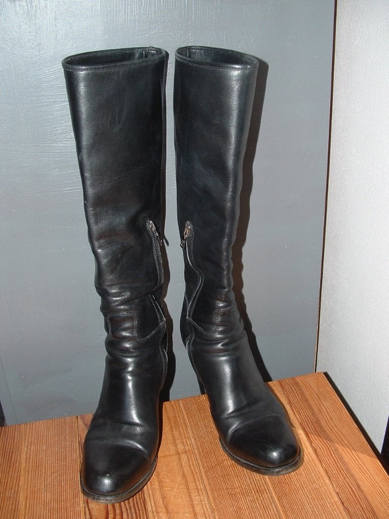 Prada zwarte leren laarzen maat 36½ made in Italy, Kleding | Dames, Schoenen, Hoge laarzen, Prada, Zwart, Ophalen of Verzenden