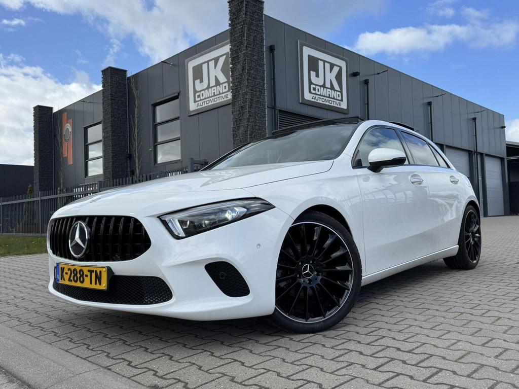 Mercedes A-klasse 180 Premium Plus Pano|Memory|Ambient Light, Auto's, Mercedes-Benz, 136 pk, Gebruikt, 4 cilinders, Wit
