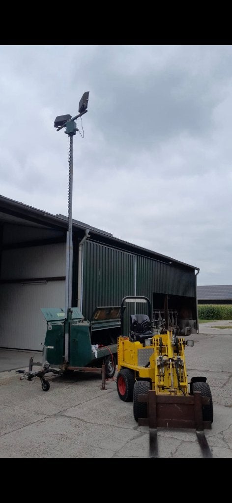 Mobiele lichtmast met Kubota 3-cilinder dieselgenerator, Ophalen, Gebruikt, 200 tot 500 watt, Met statief