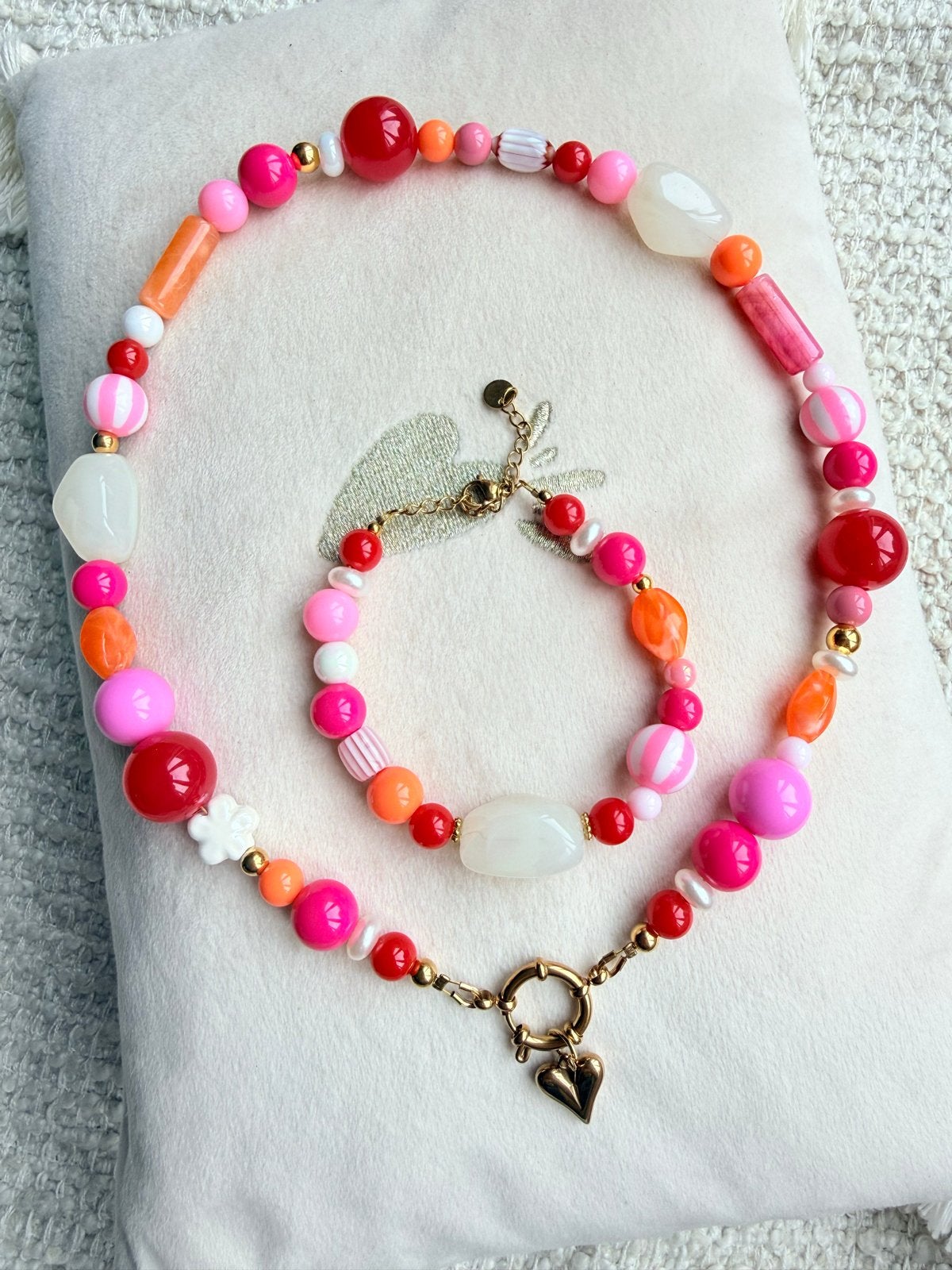 Leuke kralen armband & ketting met kralen gekleurd, Ophalen of Verzenden, Nieuw, Overige kleuren, Kunststof