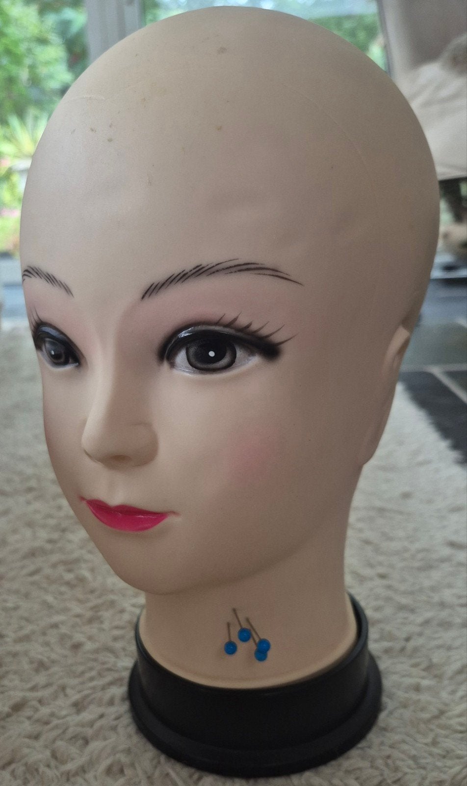 Pruikenstandaard en etalagepop hoofd / mannequin hoofd, Onbekend, Ophalen of Verzenden, Zo goed als nieuw