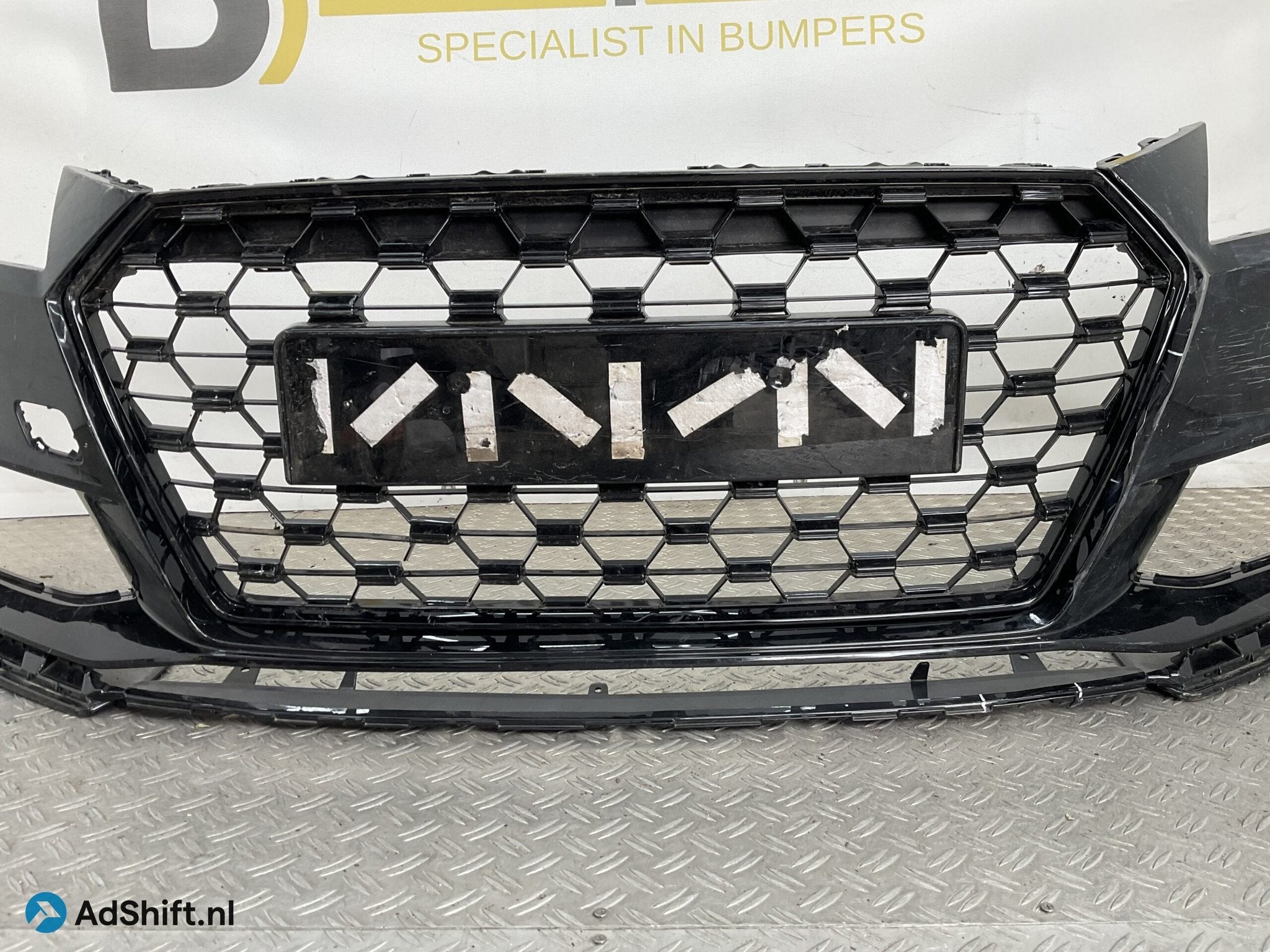 BUMPER Audi TT 2013-2018 8S0807437 VOORBUMPER H5-22327, Auto-onderdelen, Bumper