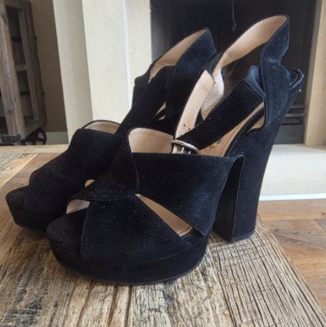 Prachtige Prada hakken zwart maat 38 suede, Prada, Zwart, Zo goed als nieuw, Sandalen of Muiltjes