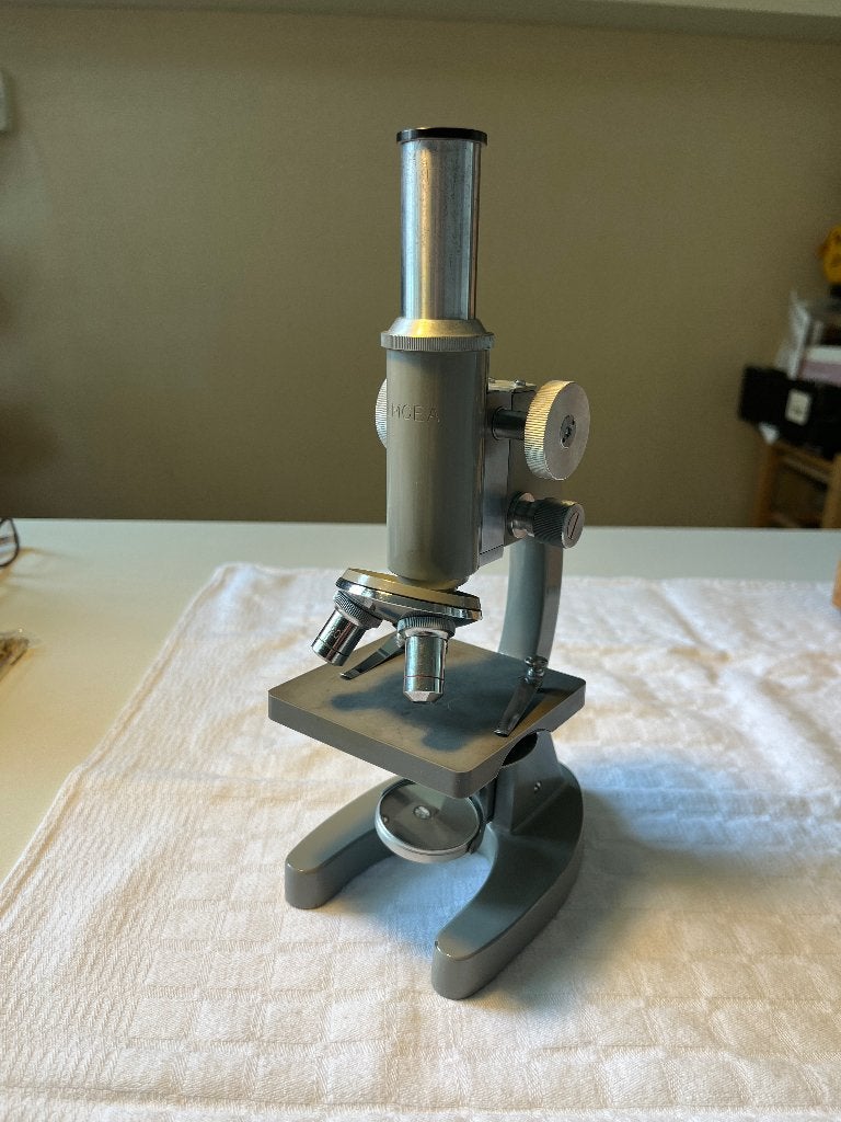EMCEA microscoop, Ophalen of Verzenden, Gebruikt, 400x tot 1000x, Biologische microscoop