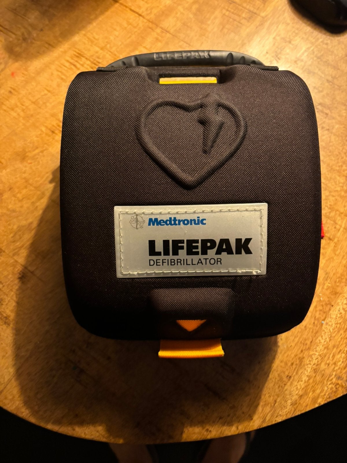 AED Lifepak CR Plus defibrillator - LEZEN!, Ophalen, Gebruikt