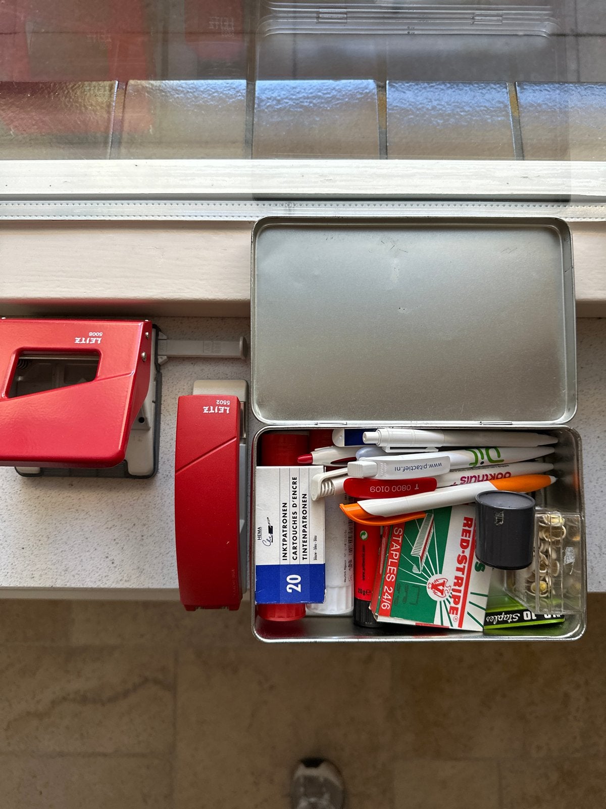 Kantoorartikelen: perforator, nietmachine, inktpatronen, Diversen, Ophalen, Gebruikt