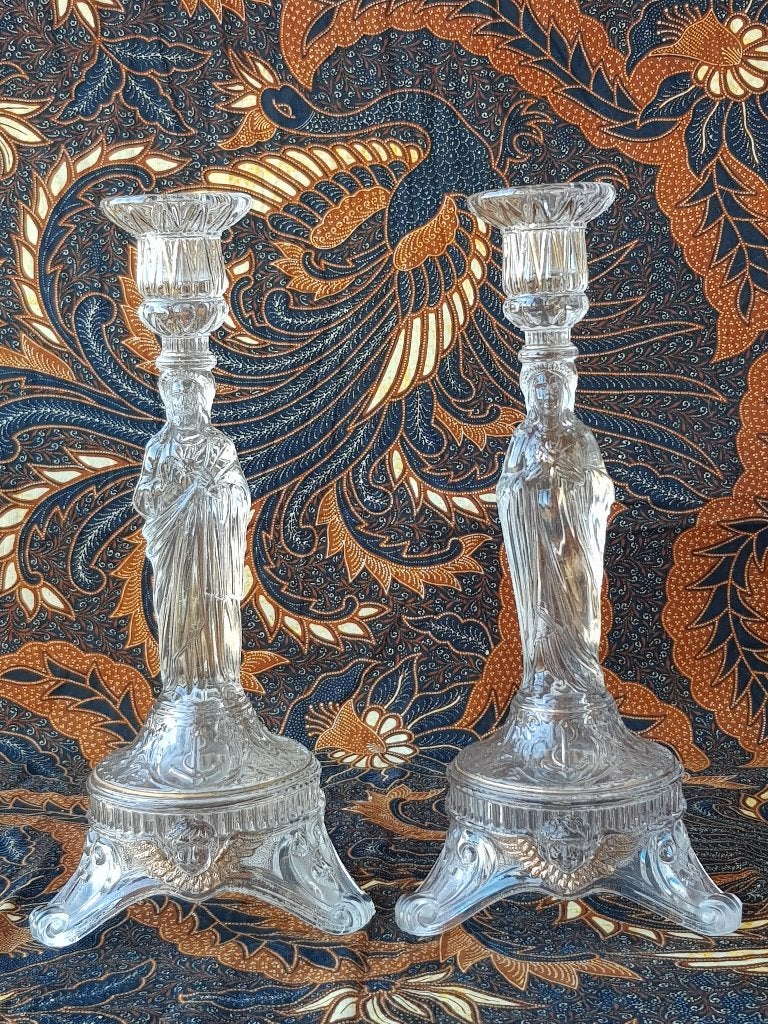 Prachtig stel antieke Maria en Jezus kandelaars 29,7 cm., Ophalen of Verzenden, Kristal