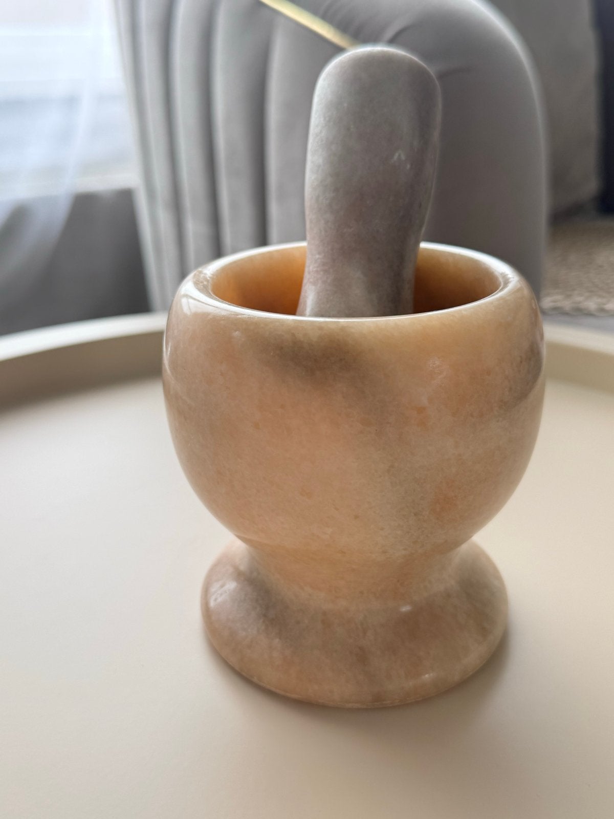 Marmeren vijzel en stamper - Keukenbenodigdheden, Beige, Ophalen of Verzenden, Steen/keramiek, Overige merken