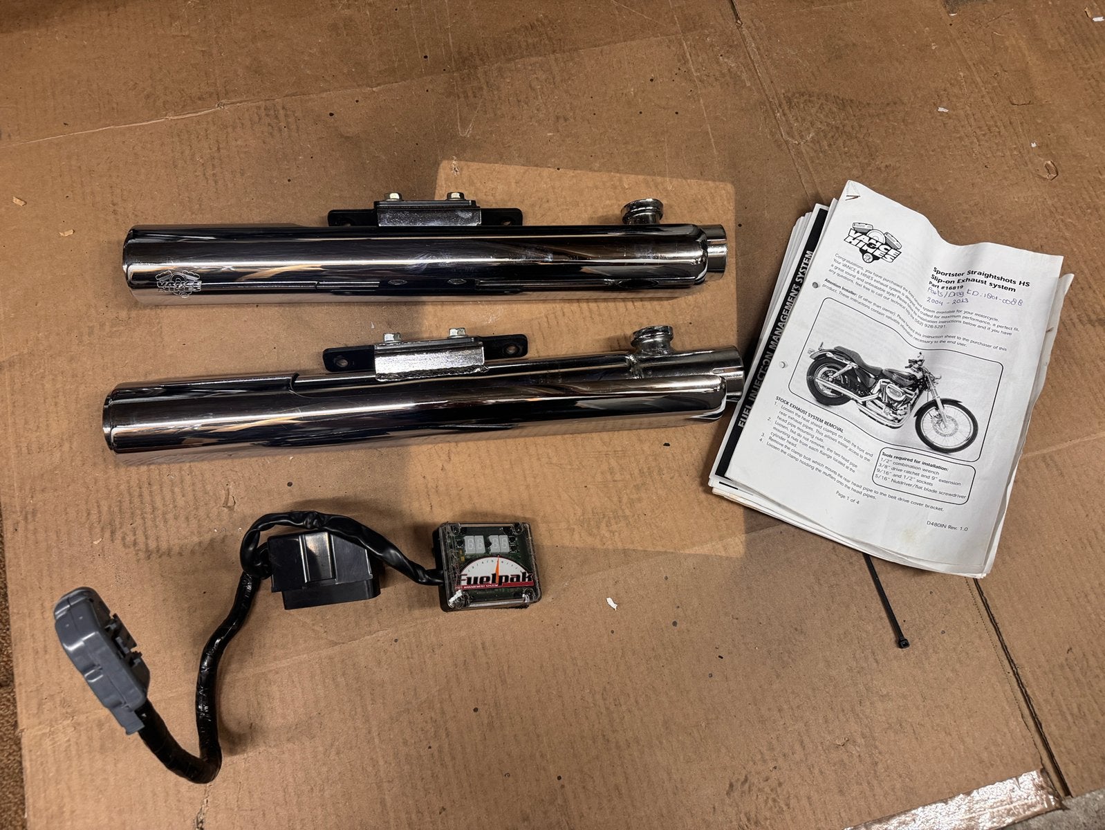 Set Harley Davidson V & H einddempers, Motoren, Ophalen of Verzenden