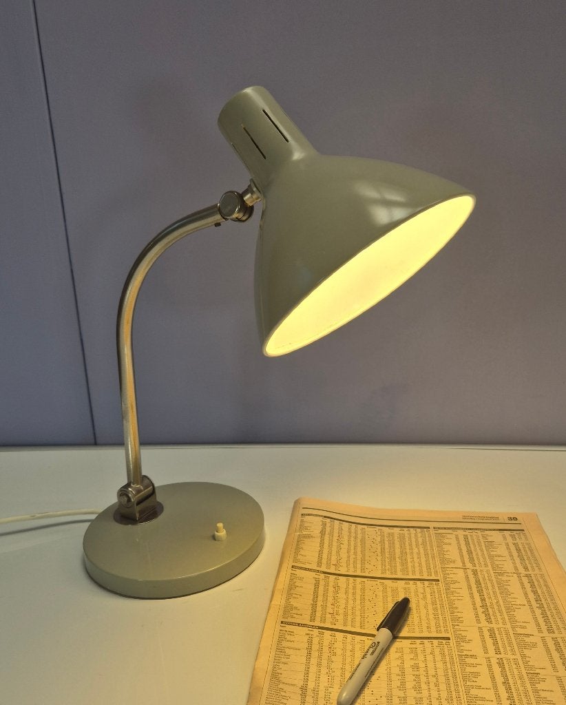 Vintage mid-century bureaulamp Hala 31, Huis en Inrichting, Lampen | Tafellampen, Bureaulamp, Vintage, 45 cm, Grijs