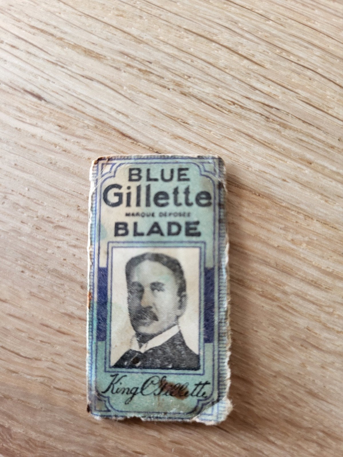 Scheermesje Gillete Blade, Ophalen