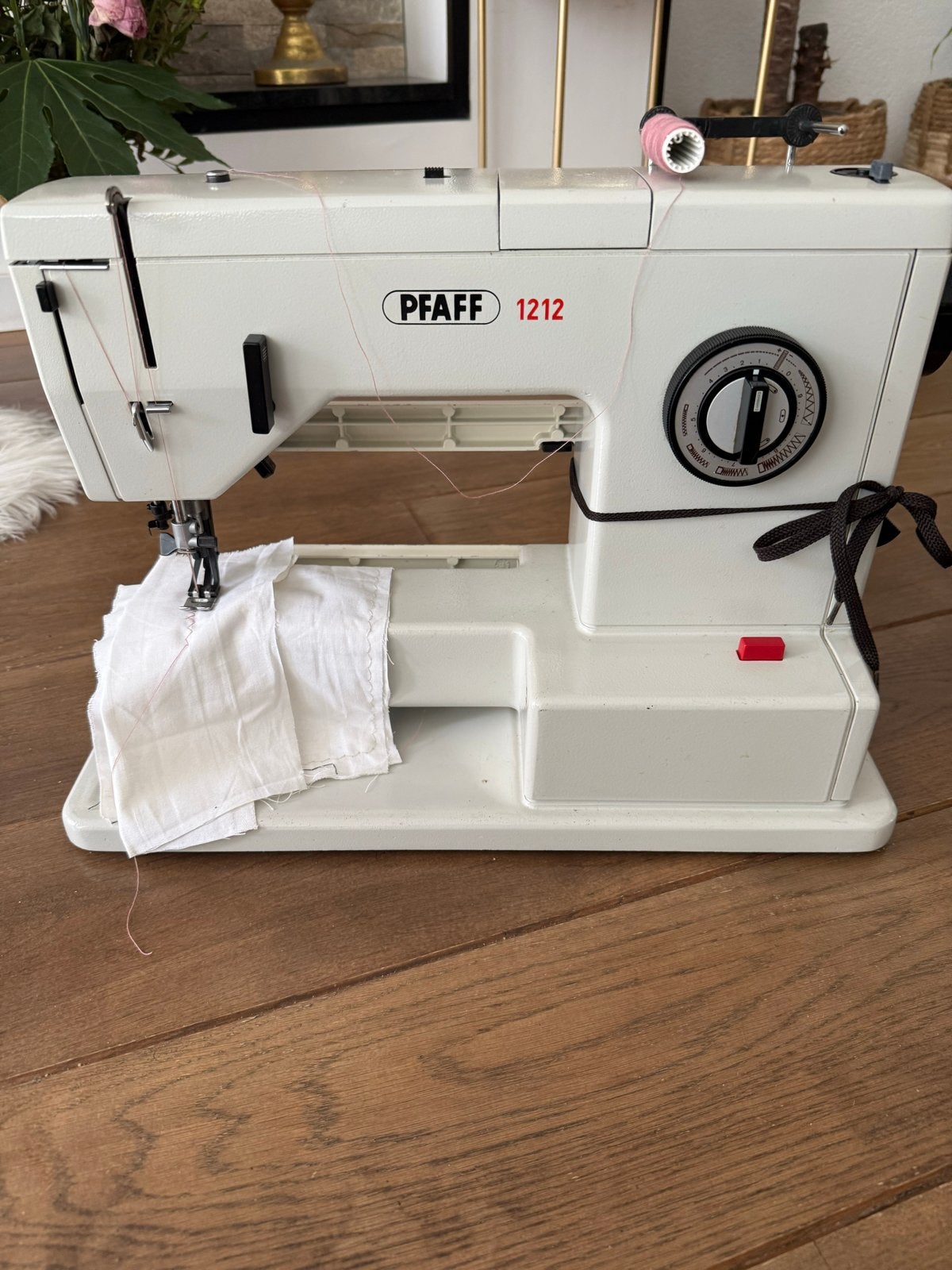PFAFF 1212 Naaimachine - Betrouwbaar en Compleet, Ophalen, Gebruikt, Naaimachine, Pfaff