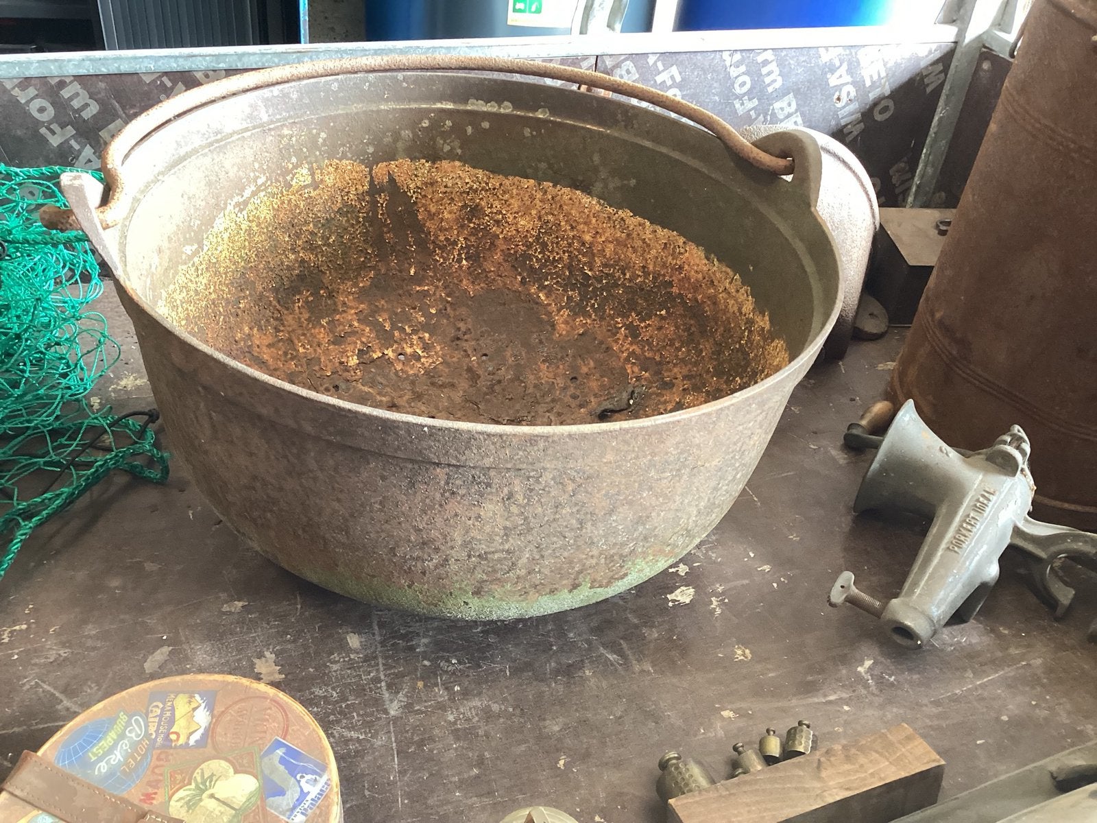 Grote , zware. , gietijzeren heksenketel, Ophalen of Verzenden