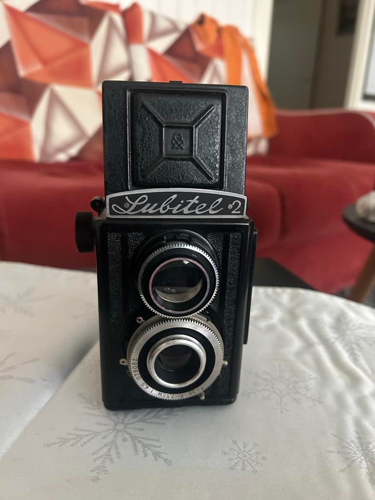 Vintage Lubitel 2 camera met lederen hoes, Ophalen of Verzenden, Gebruikt, Spiegelreflex, Overige Merken