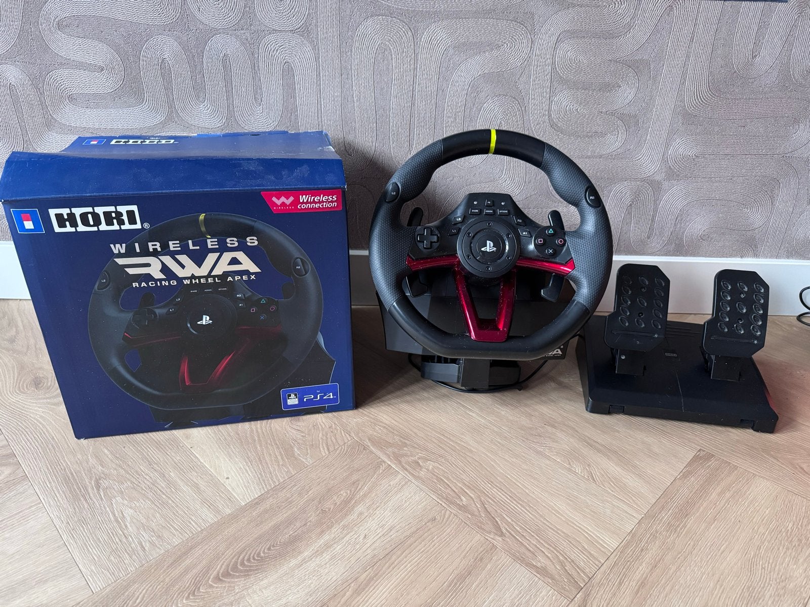 Hori Wireless RWA Racing Wheel Apex - PS4/PC Stuur & Pedalen, Ophalen of Verzenden, Zo goed als nieuw, Stuur of Pedalen, PlayStation 4