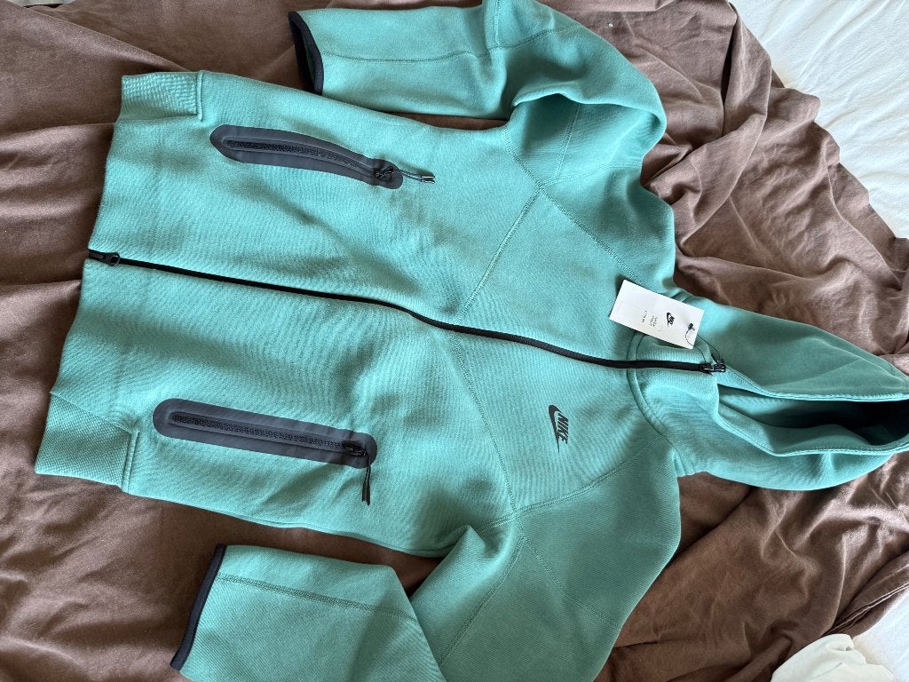 Nike pak heren, Ophalen of Verzenden, Zo goed als nieuw, Overige maten