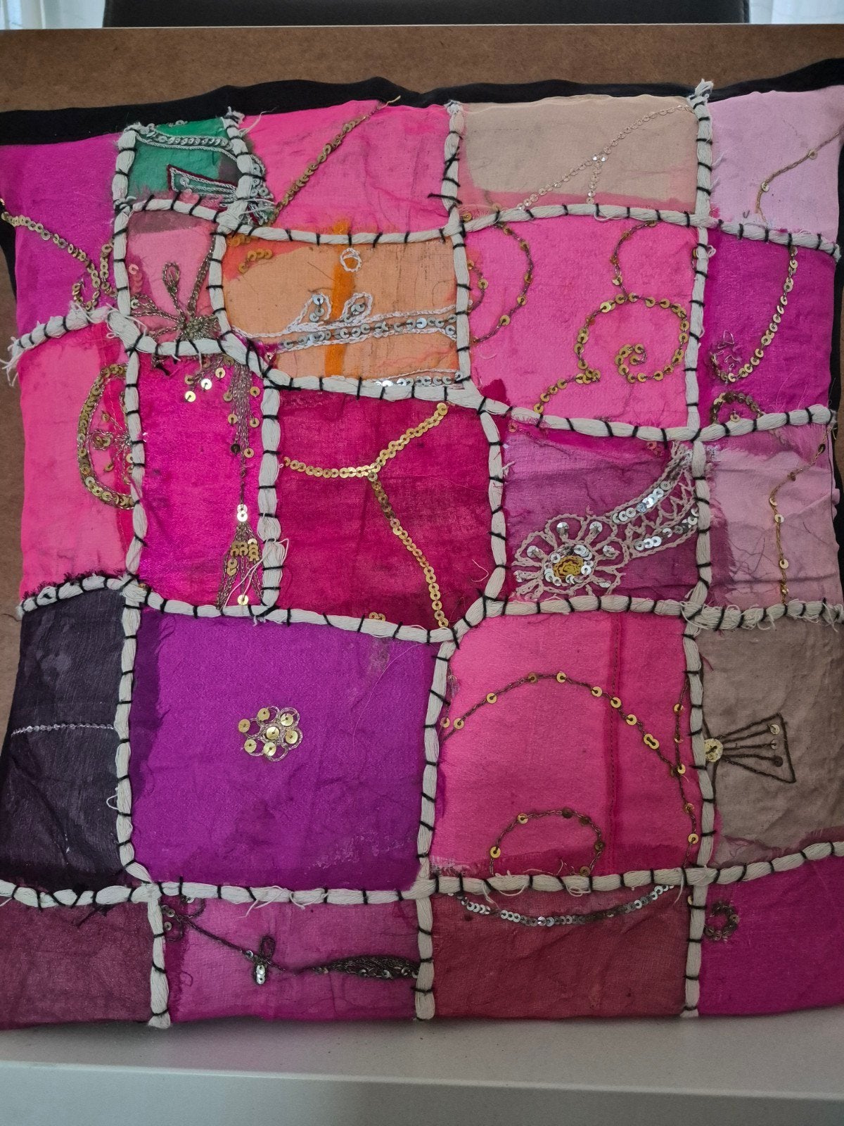 Decoratief Kussen - Handgemaakt Indiaas Patchwork Roze/Paars, Ophalen of Verzenden, Gebruikt, Roze, Vierkant