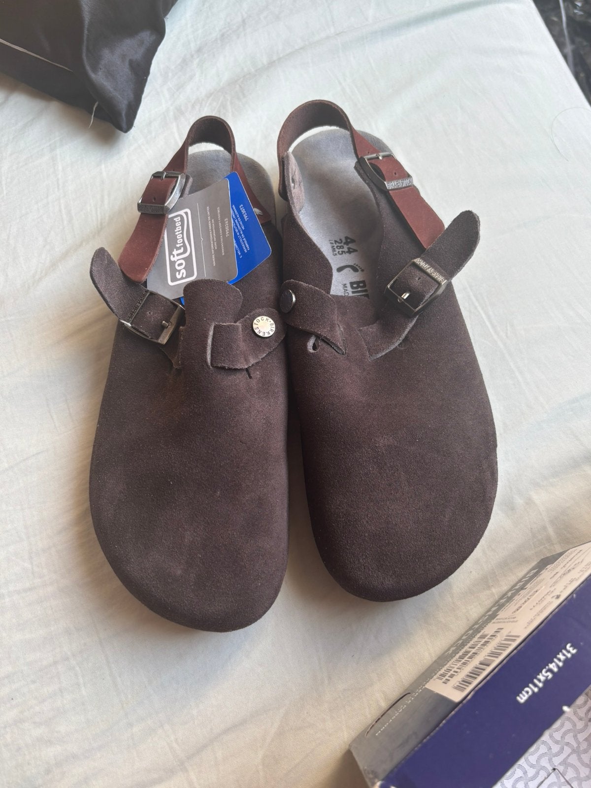Suede donkerbruine birkenstocks nieuw maat 44, Slippers, Bruin, Nieuw, Ophalen of Verzenden