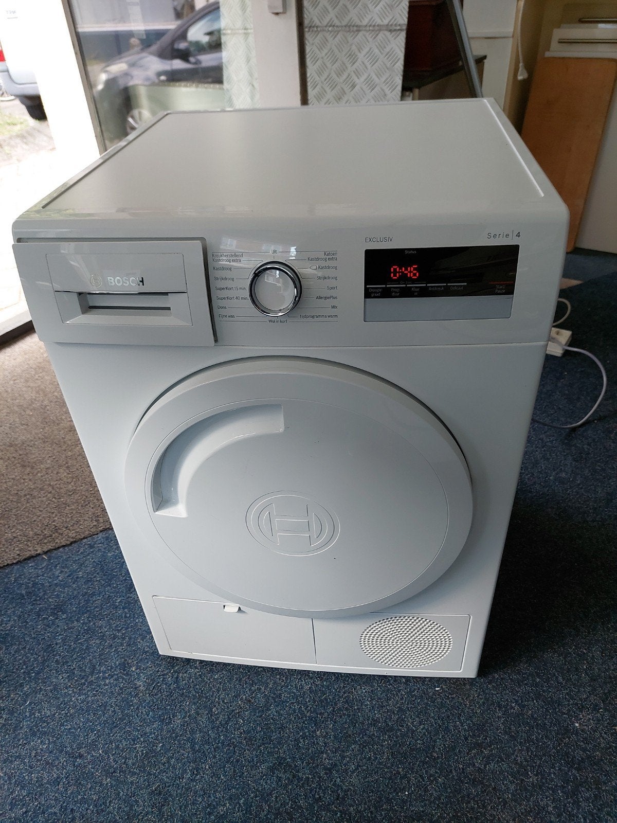 BOSCH CONDENSDROGER ZO GOED ALS NIEUW, Ophalen, 6 tot 8 kg, Zo goed als nieuw, 85 tot 90 cm
