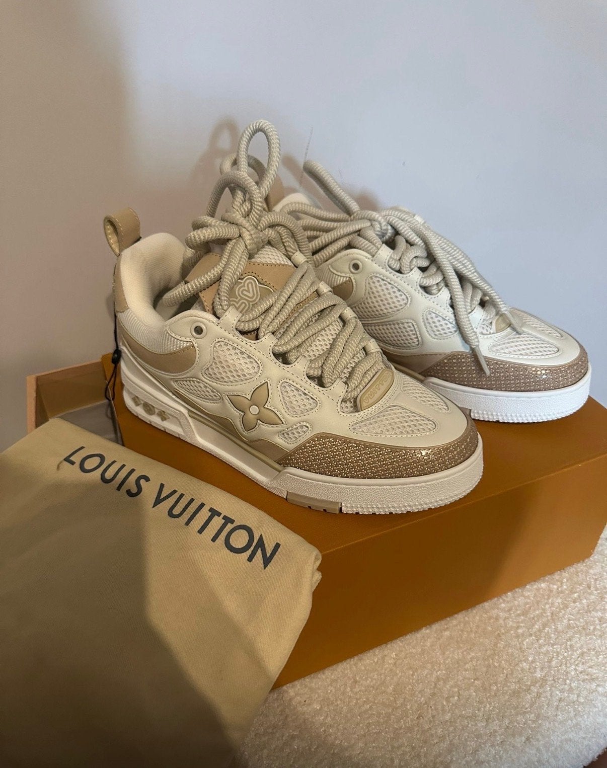 Louis Vuitton LV Trainer Sneakers Beige Maat 39, Ophalen of Verzenden, Zo goed als nieuw, Beige, Sneakers of Gympen