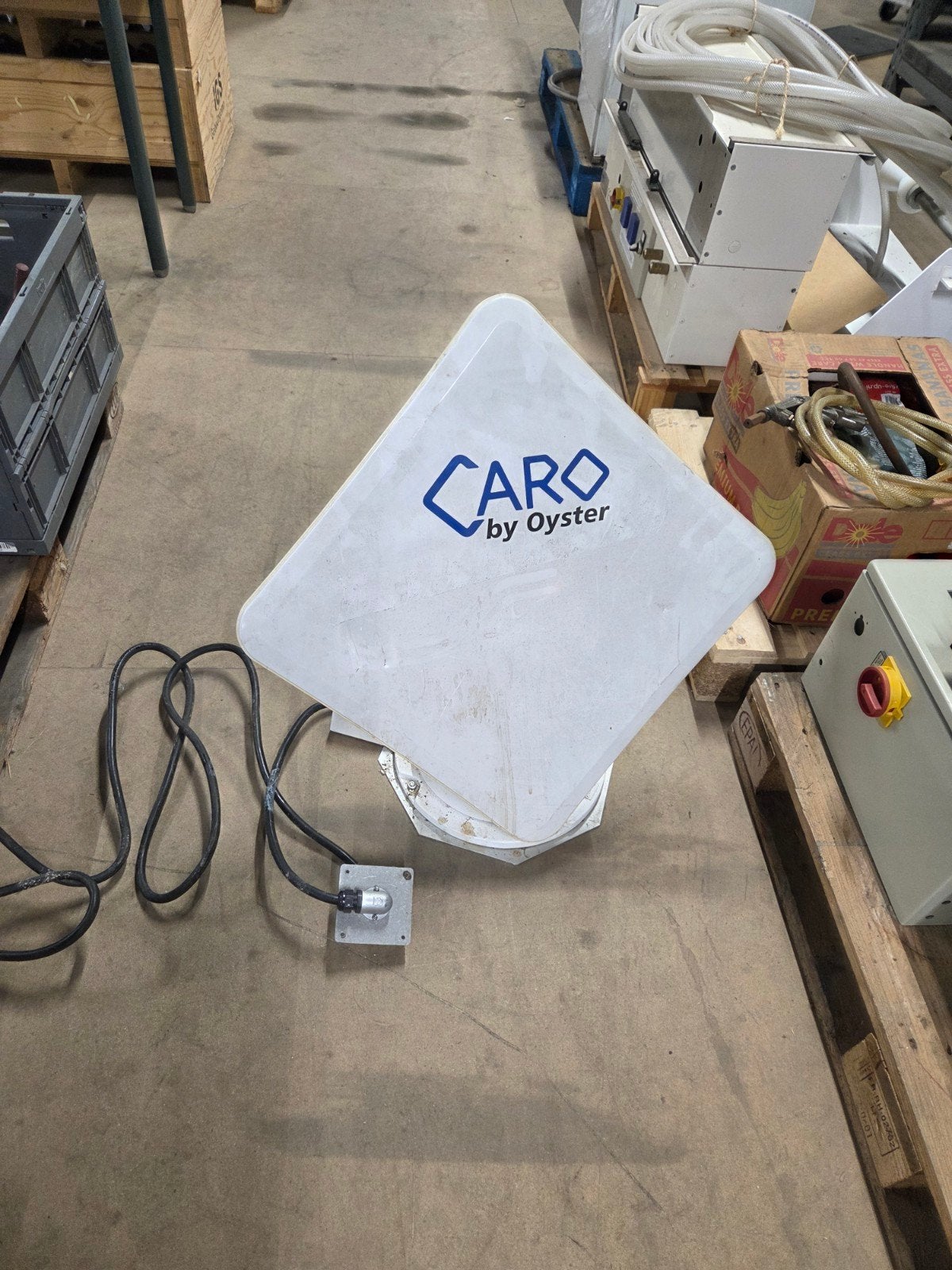 Caro by Oyster schotelantenne - Gebruikt, Ophalen of Verzenden, Gebruikt, (Schotel)antenne, Overige merken