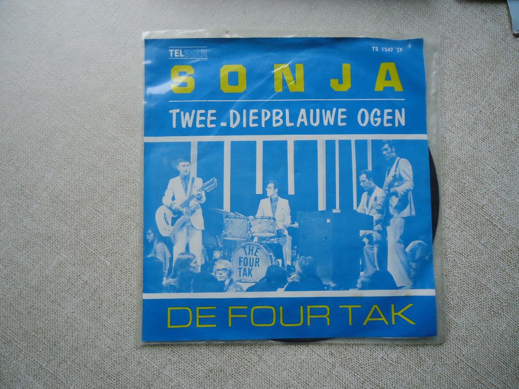 7" FOUR TAK - Sonja, Cd's en Dvd's, Vinyl | Nederlandstalig, Verzenden, Zo goed als nieuw, Overige formaten, Levenslied of Smartlap