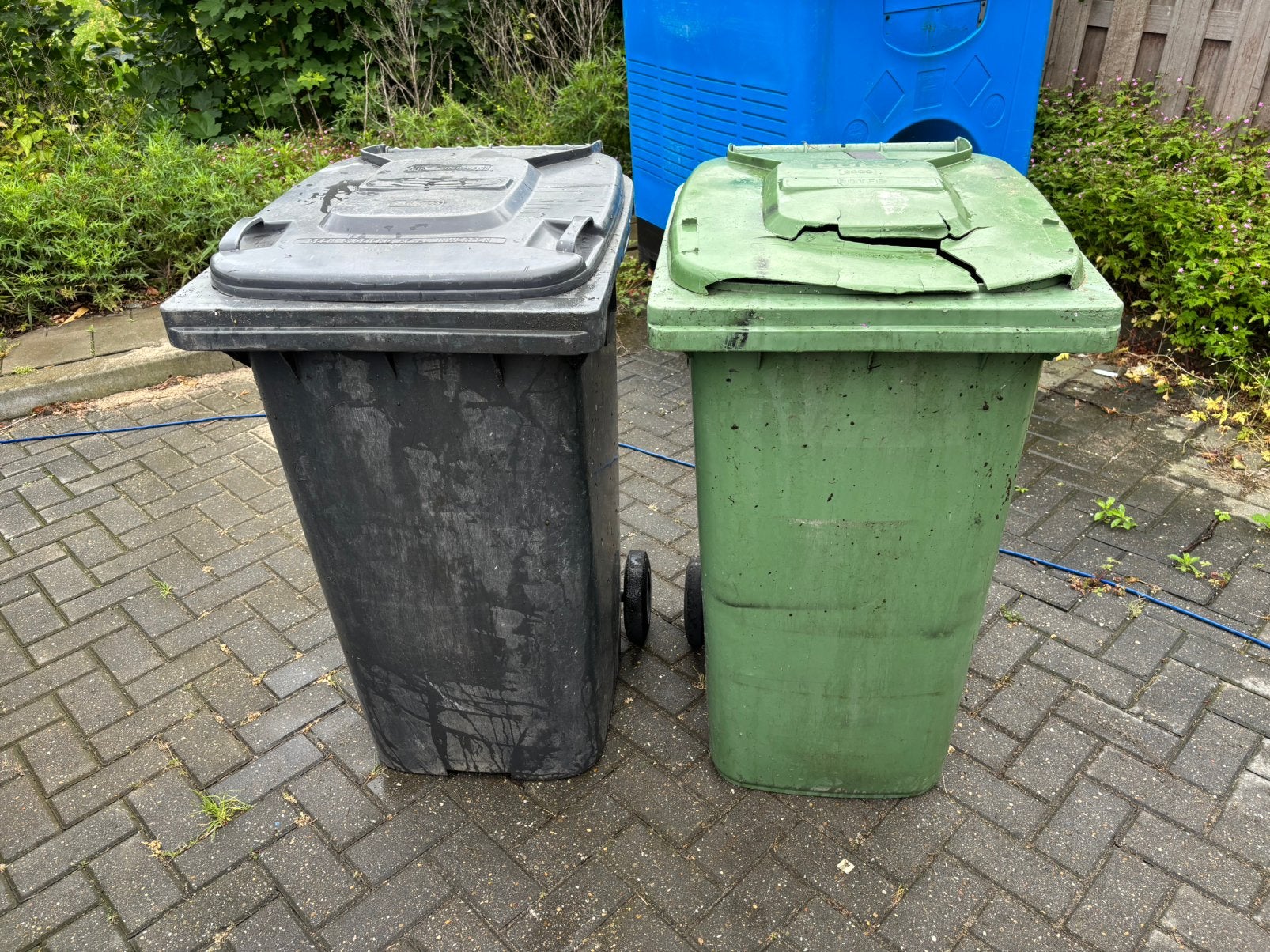 groene en zwarte kliko, Ophalen, Kunststof, Gebruikt, 40 liter of meer