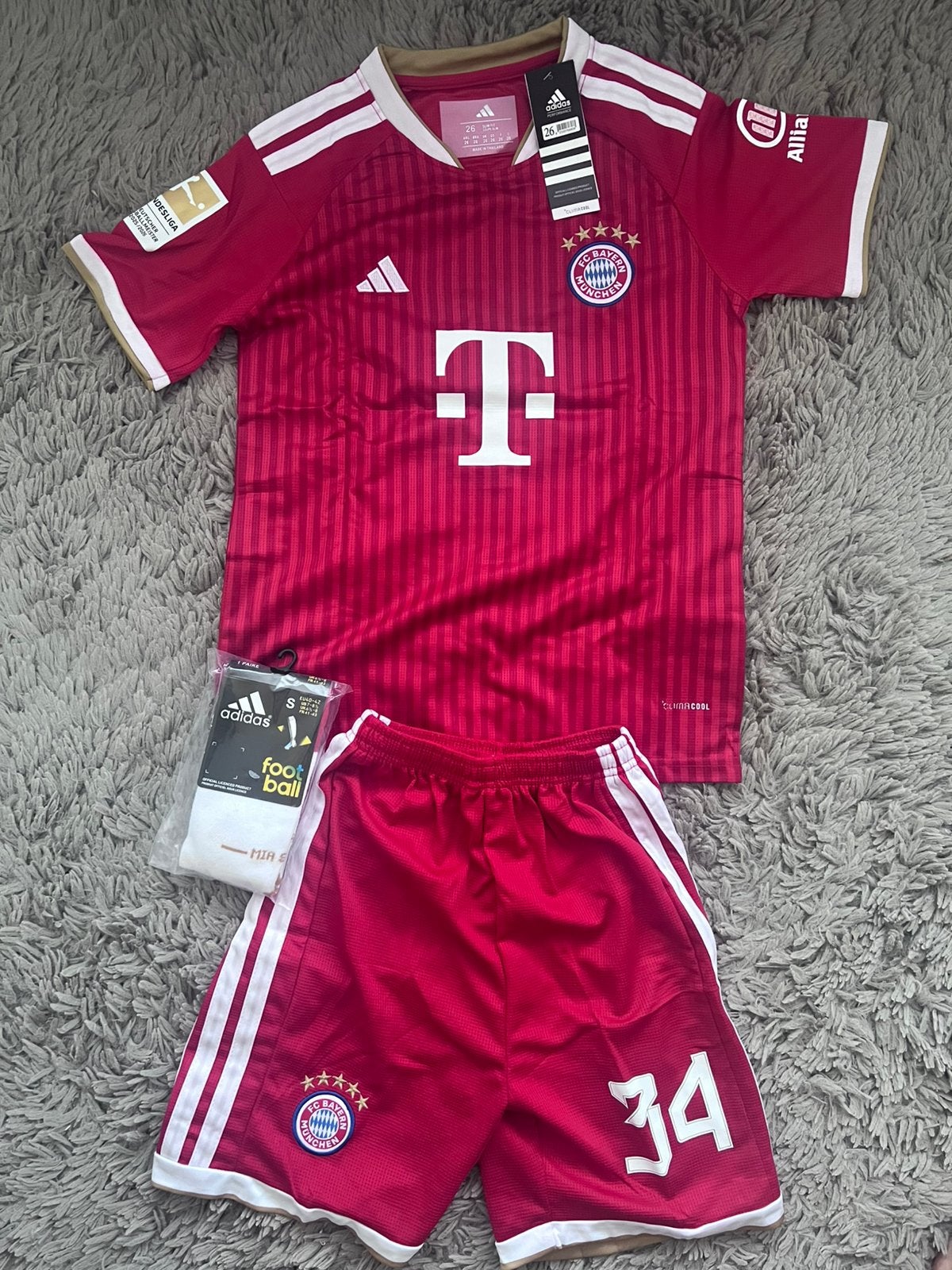 FC Bayern München Volledige Set 26/27 Maat 153-164, Maat XS of kleiner, Verzenden, Nieuw, Set