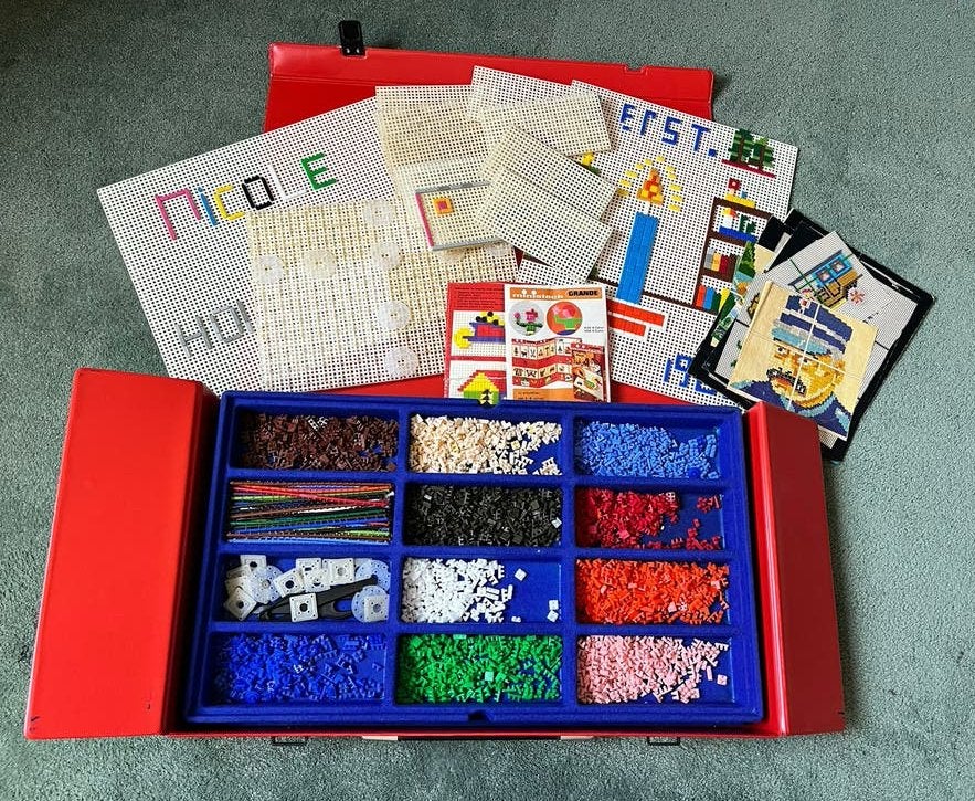 Vintage Ministeck koffer met veel steentjes en voorbeelden, Hobby en Vrije tijd, Ophalen of Verzenden, Gebruikt