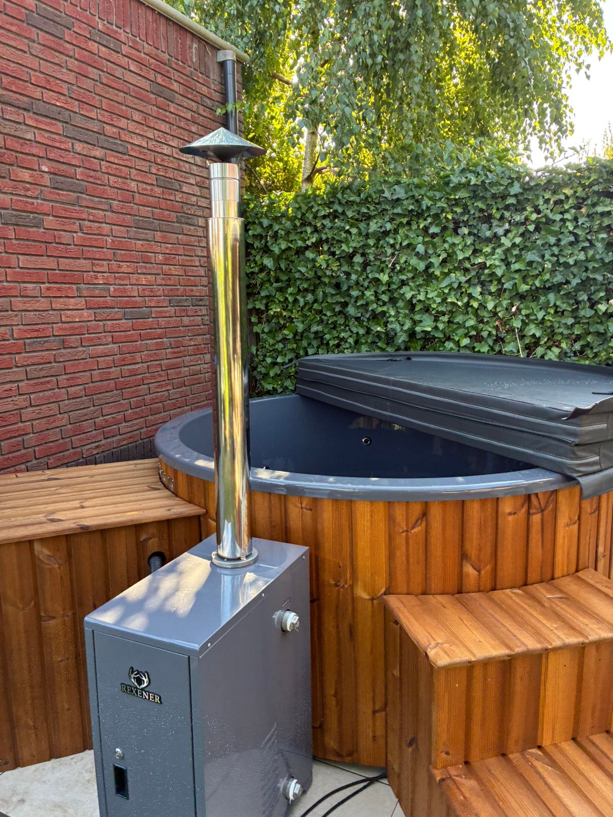Luxe hottub 4-6 pers + rexener bio diesel + VOORRAAD, Ophalen, Trap, 7921AE, Fast Fair b.v.