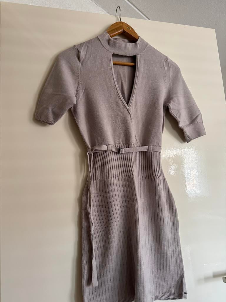 Superstar fijn gebreide jurk met ceintuur, Kleding | Dames, Jurken, Maat 38/40 (M), Overige kleuren, Ophalen of Verzenden, Zo goed als nieuw