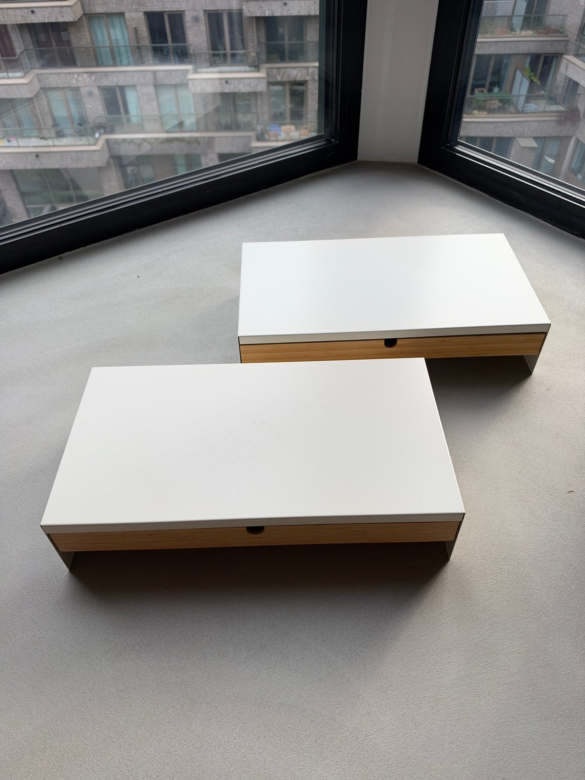Ikea monitor standaard 2 stuks, Ophalen of Verzenden, Zo goed als nieuw