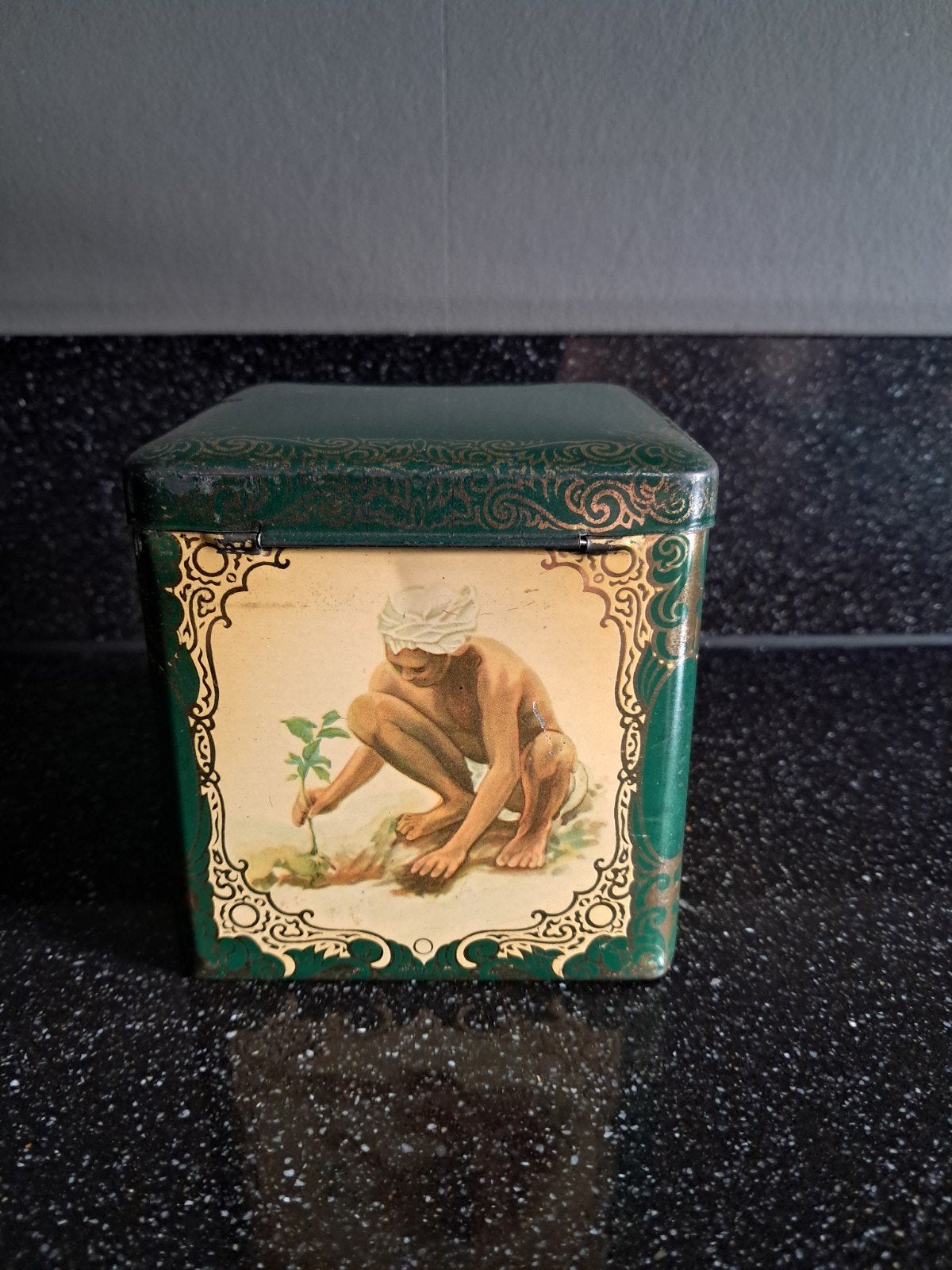 Vintage Groene Thee Blik met Oosterse Afbeeldingen, Ophalen of Verzenden, Gebruikt, Overige