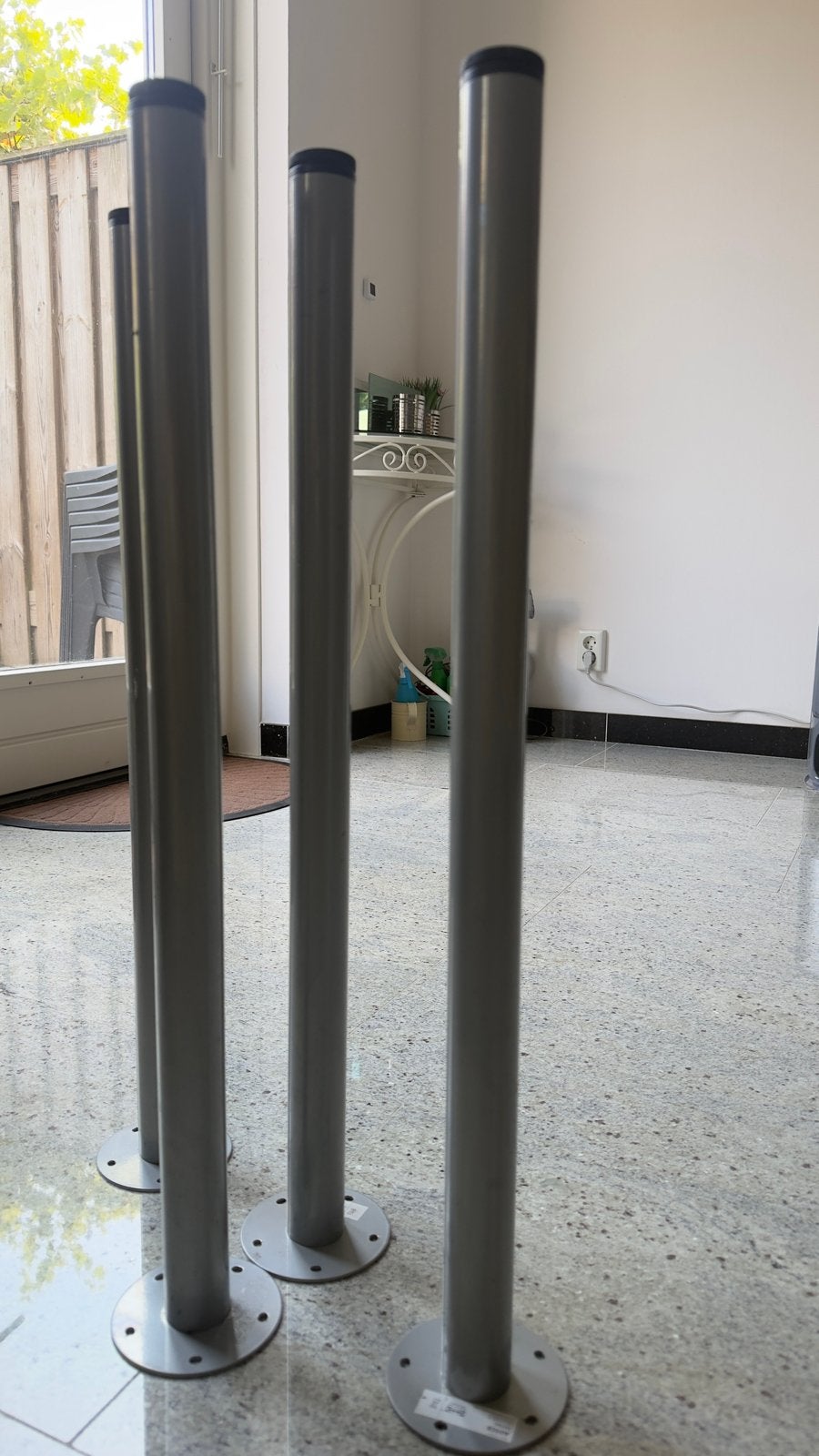 IKEA ADILS Tafelpoten - Grijs (4 stuks) 10€, Tafelpoot, 50 tot 100 cm, Ophalen of Verzenden, Zo goed als nieuw