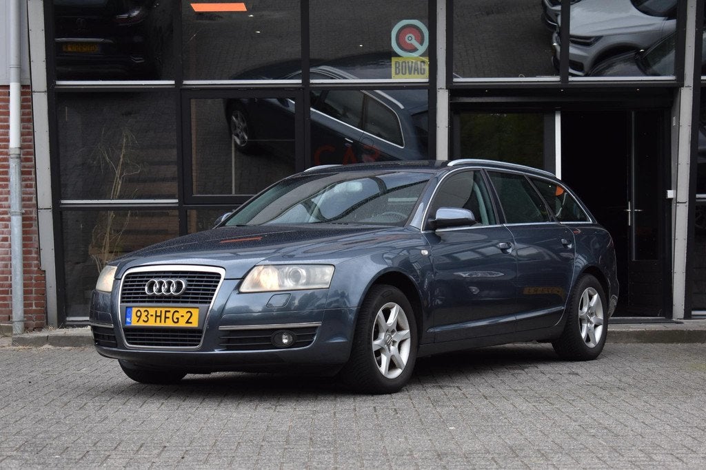 Audi A6 Avant 2.4 Cruise Airco Navi Trekhaak, Auto's, Audi, Stof, Zwart, Parkeersensor, Blauw
