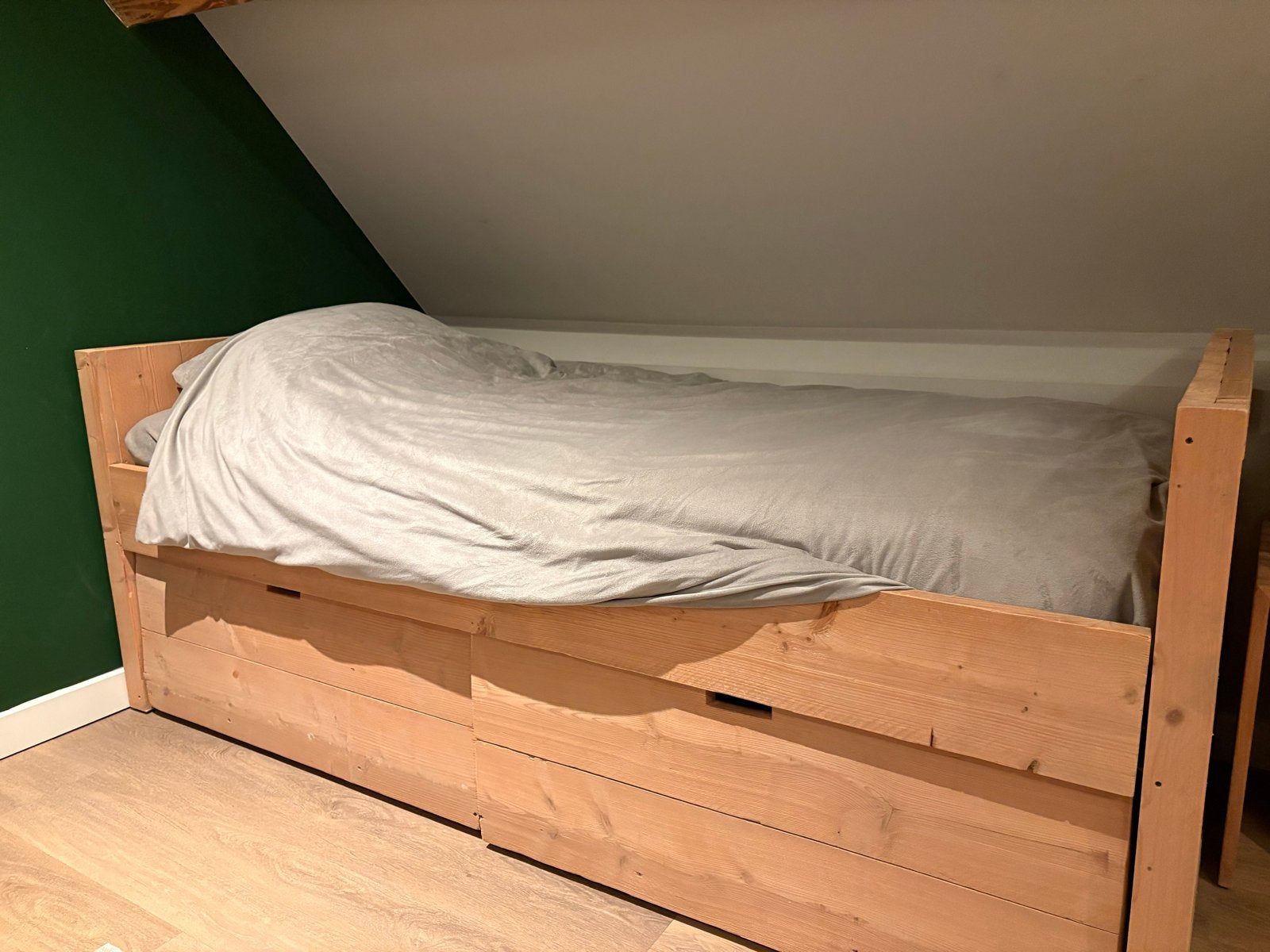 Eenpersoons steigerhouten bed met 2 opberglades, Ophalen, Gebruikt, 90 cm, Eenpersoons