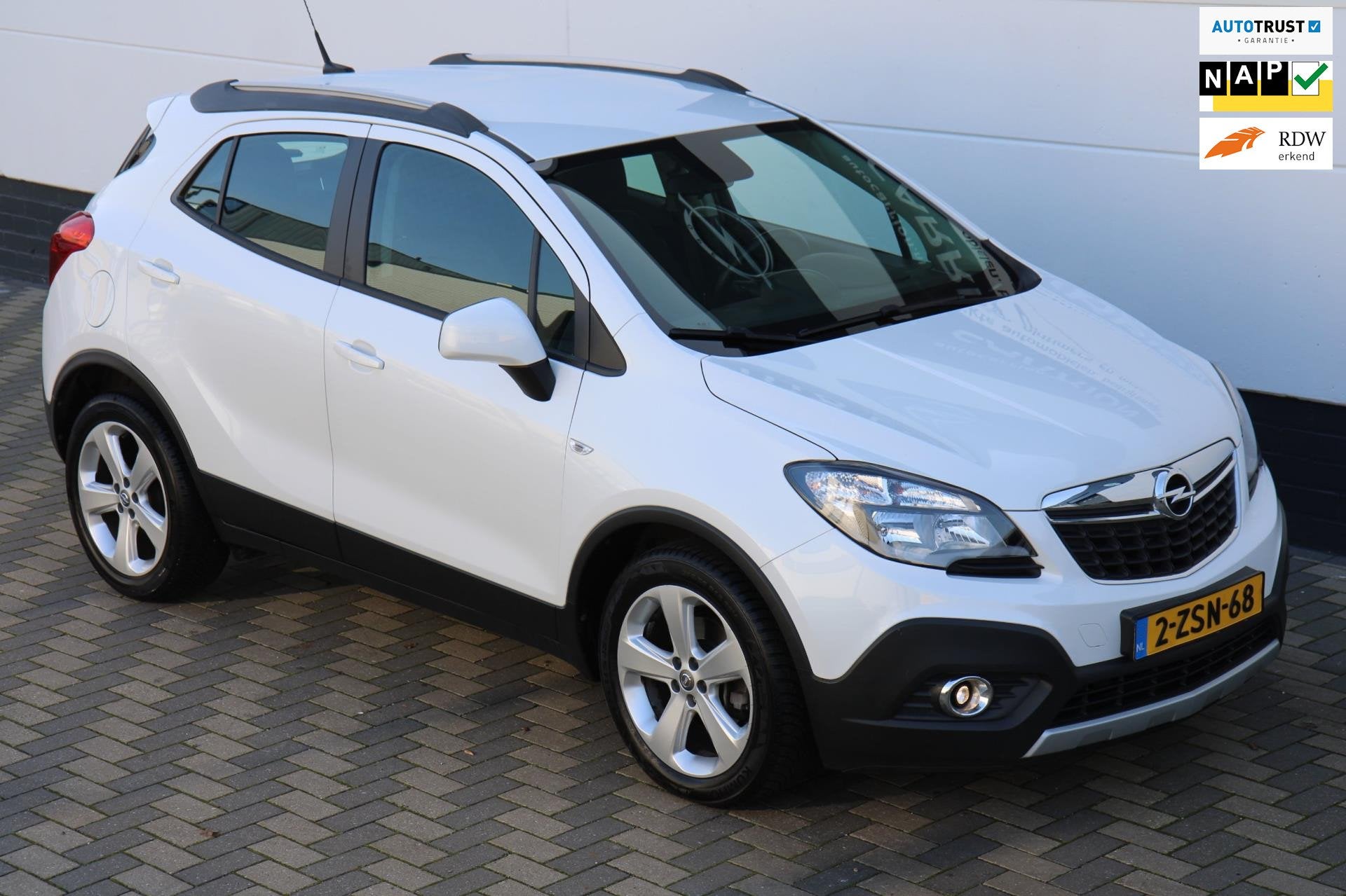 Opel Mokka 1.4 T Edition Navi Dealer Ond. Trekhaak NAP !, Voorwielaandrijving, Stof, Gebruikt, Zwart