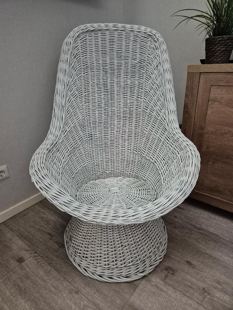 Mooie witte rotan stoel, Ophalen, Gebruikt, Wit, Riet of Rotan