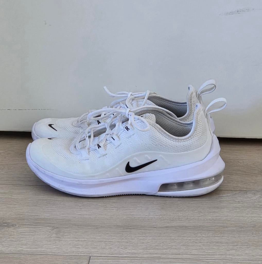 Witte Nike Air Max sneakers maat 33, Ophalen of Verzenden, Gebruikt, Jongen of Meisje, Sportschoenen