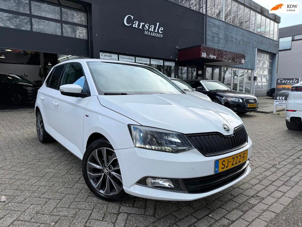 Skoda Fabia 1.0 Drive 2017 complete historie aanwezig, Auto's, Voorwielaandrijving, Euro 6, 540 kg, Wit