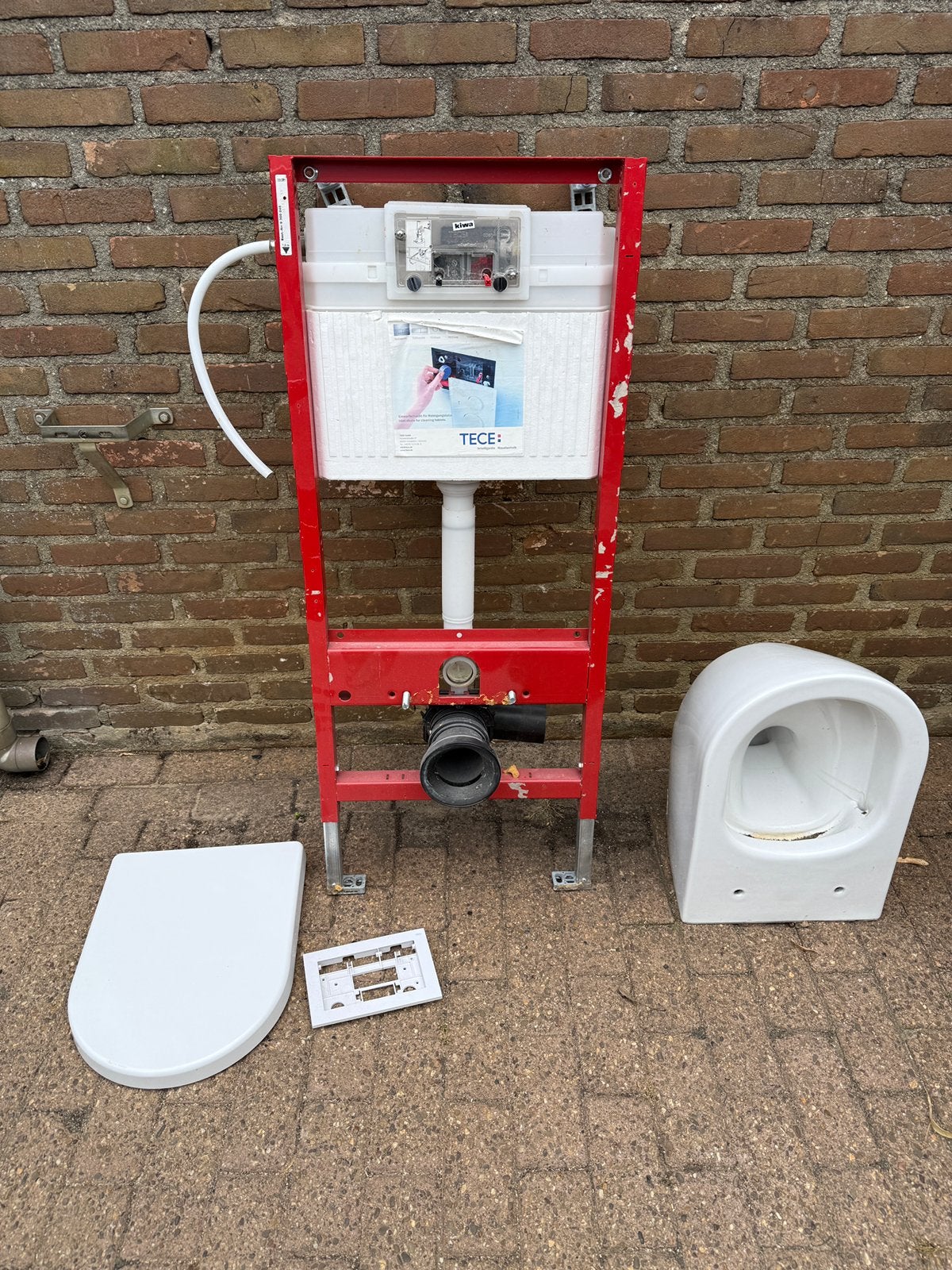 Inbouwreservoir Tece en toilet, Ophalen, Gebruikt, Toilet
