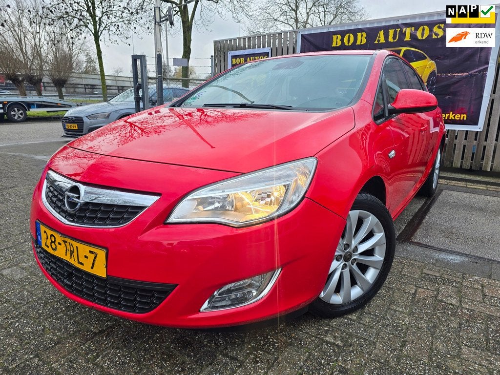 Opel Astra 1.4Turbo Anniversary Edition/auatomaat/1e eigenaa, Auto's, Euro 5, 15 km/l, Gebruikt, 680 kg
