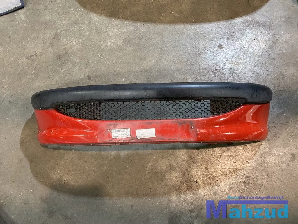 Peugeot 206 rood KKN voorbumper, Taurusavenue 1
2132 LS  Hoofddorp, NL, Gebruikt, Contact.group@renault.com, Ophalen of Verzenden