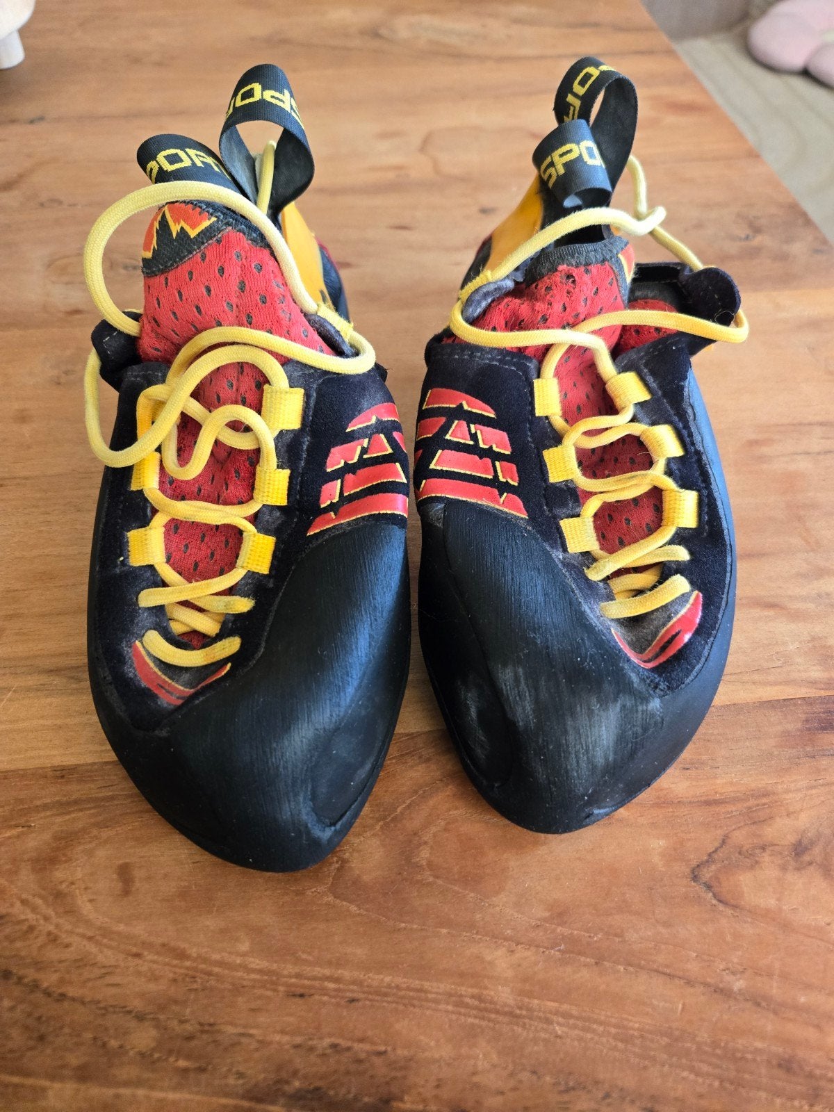 La Sportiva - Genius - Klimschoenen - herzoold - maat  37.5, Sport en Fitness, Klimsport, Ophalen of Verzenden, Zo goed als nieuw