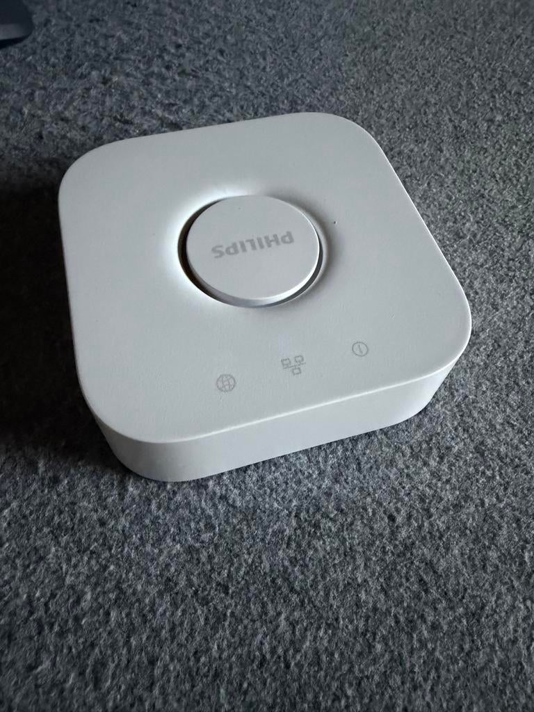 Philips Hue Bridge (2 stuks), Huis en Inrichting, Gebruikt, Minder dan 30 watt, Overige typen, E27 (groot)
