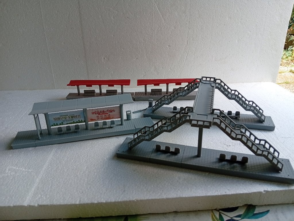 loopbrug en 3 perrons H0, Overige merken, Gelijkstroom of Wisselstroom, Brug, Tunnel of Gebouw, Nieuw
