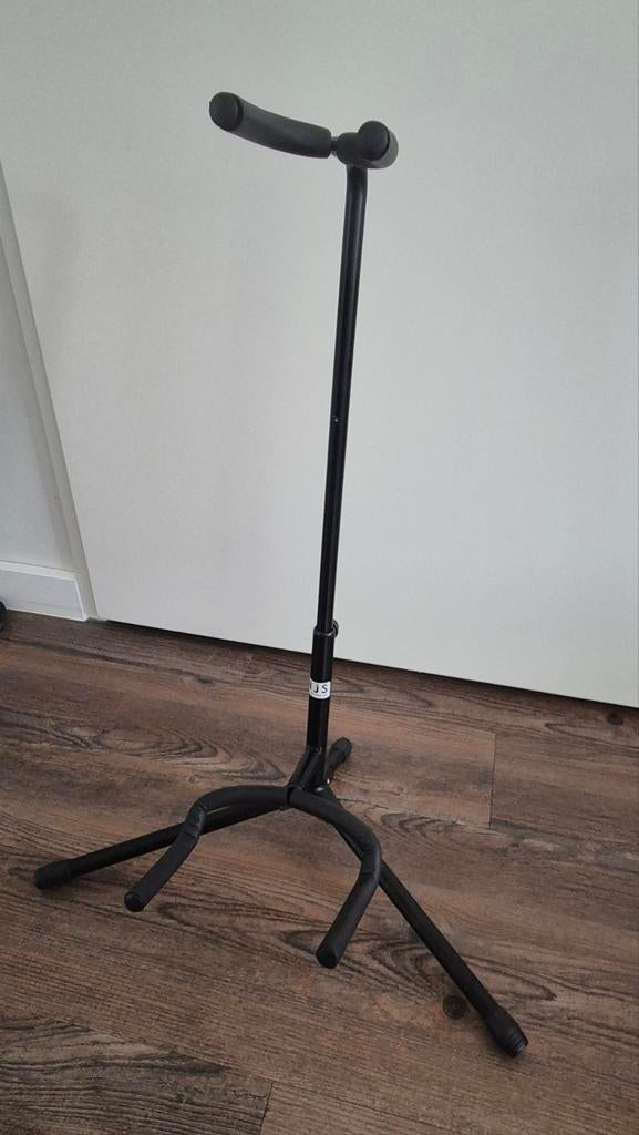 Gitaar standaard. Gebruikt voor kindergitaar, Muziek en Instrumenten, Standaards, Ophalen, Zo goed als nieuw, Instrumentstandaard