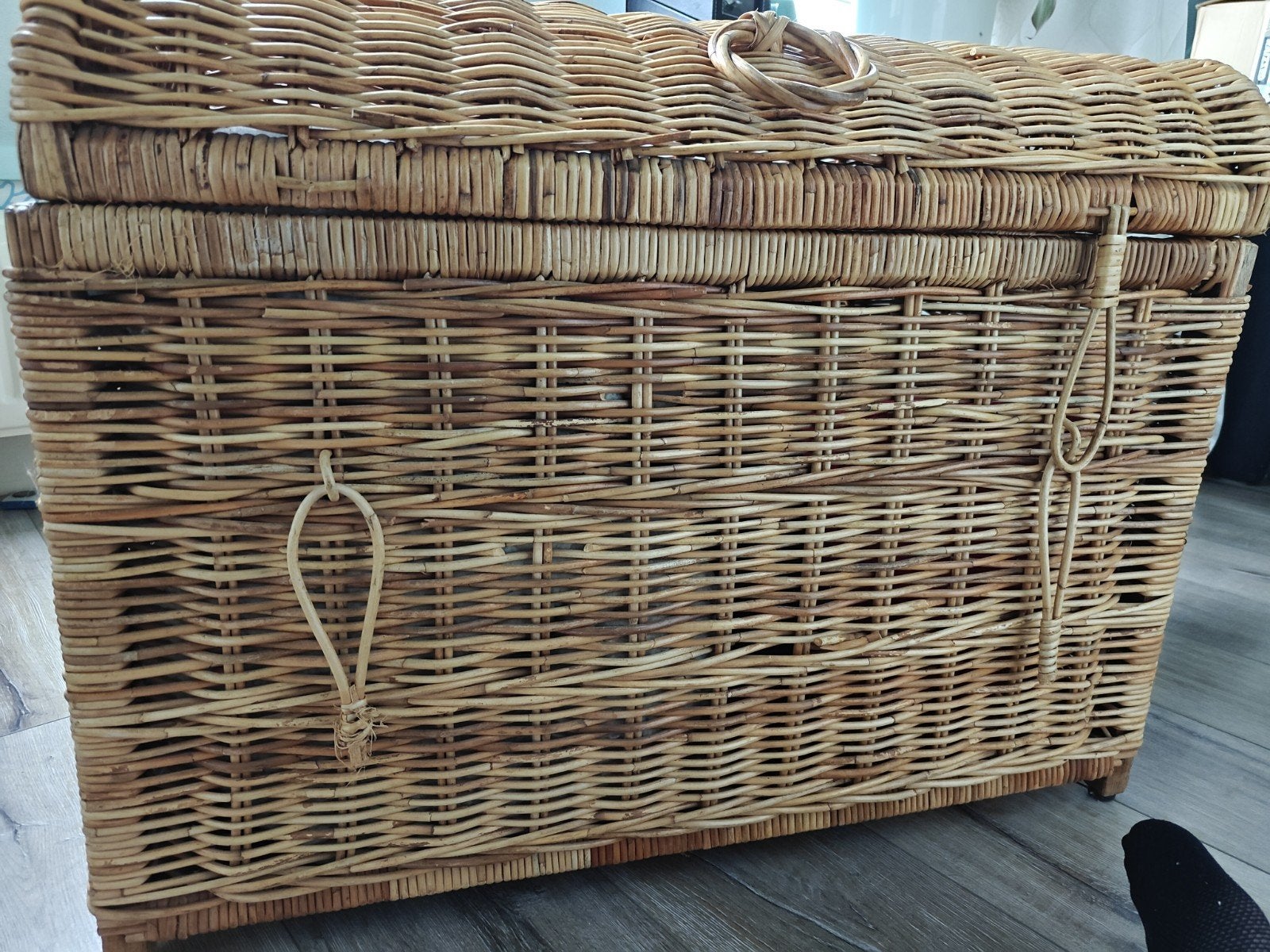 Grote rieten opbergkist met deksel en handvatten, Huis en Inrichting, Woonaccessoires | Kisten, Ophalen, Minder dan 50 cm, Gebruikt