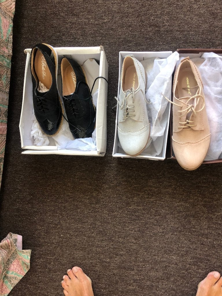 3 paar in doos nieuwe mooie klassieke veter merk schoenen, Ophalen of Verzenden, Nieuw, Zwart