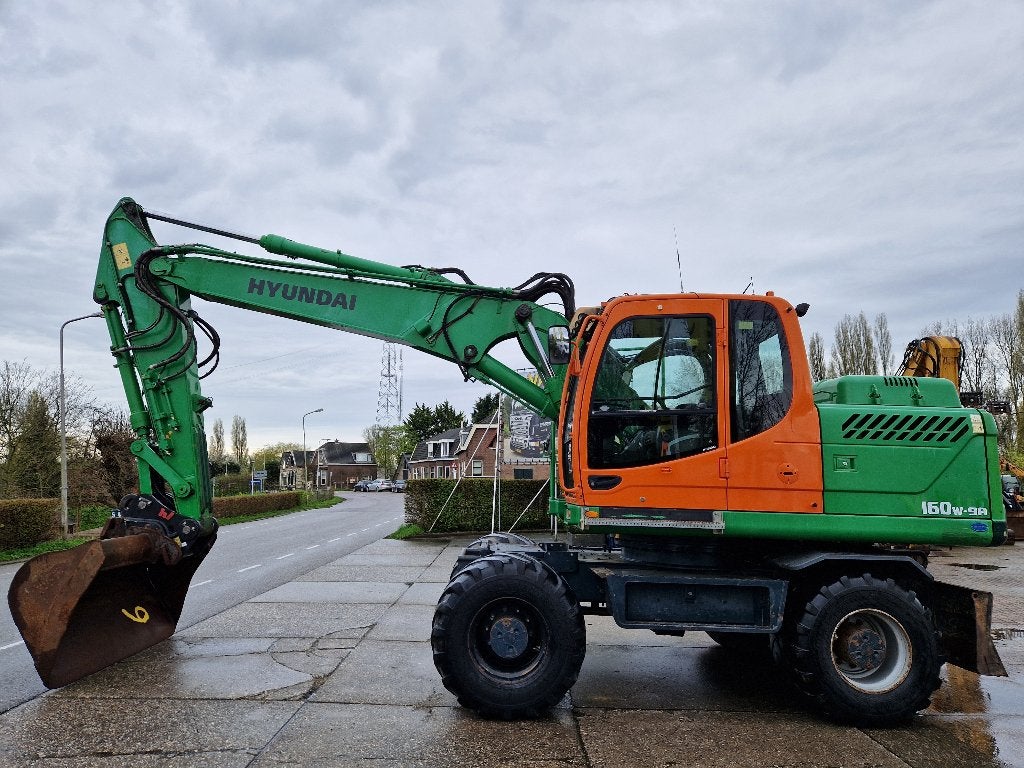 HYUNDAI ROBEX 160W-9A met 6-cilinder Cummins zeer net!, Ophalen, Graafmachine